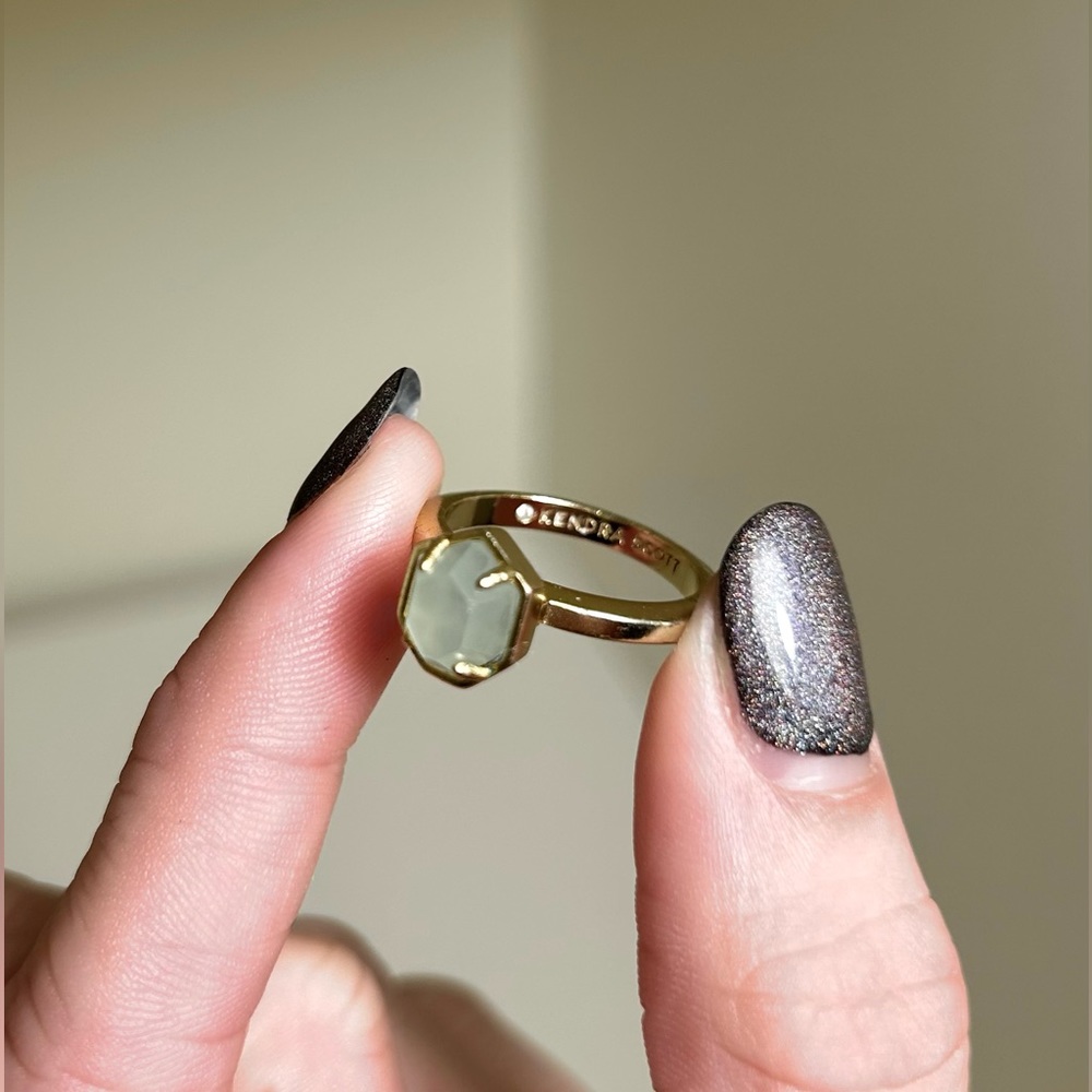 Kendra Scott Calvin Ring - Gold w/ Chalcedony Stone